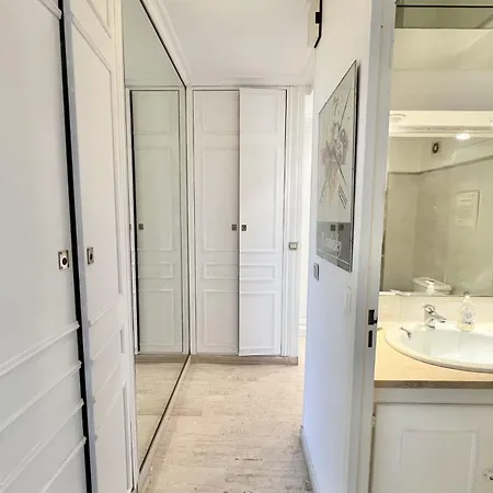 T3 With Magnificent Sea View Appartement Antibes