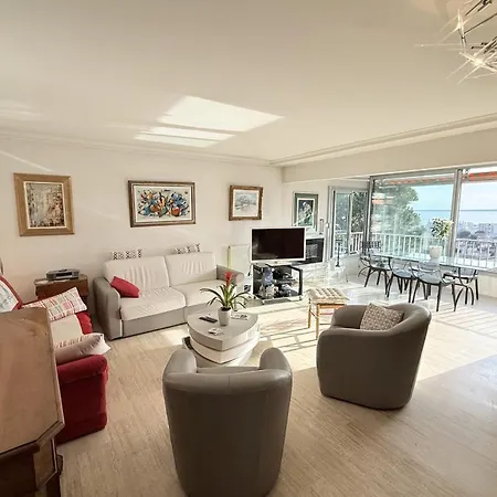 T3 With Magnificent Sea View * Antibes